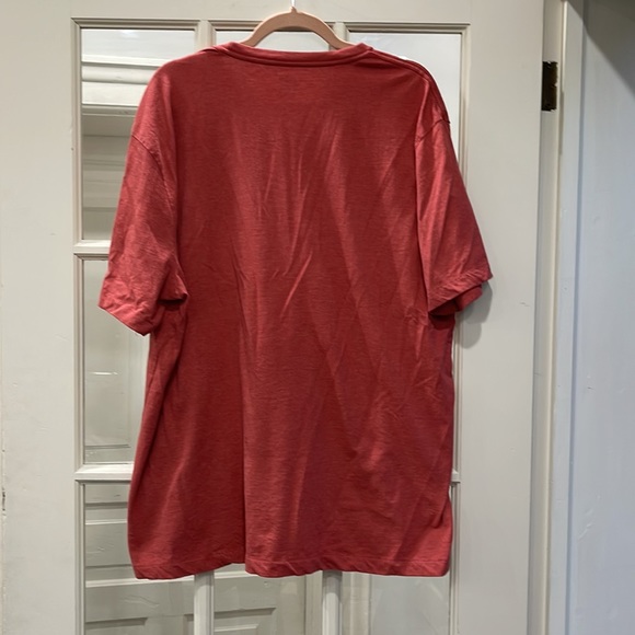 Men’s Izod T-shirt - Picture 3 of 8